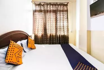 ホテル Spot On 76323  Standard, Jabalpur