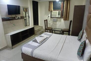 هتل King Delhi Airport