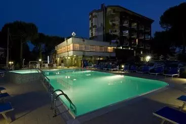 Hotelli Majestic