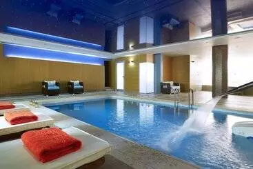 Отель Macaris Suites & Spa