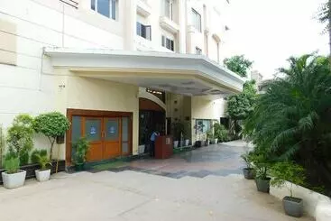 בית מלון כפרי The Central Park