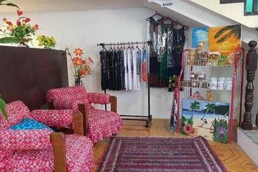 Hotell Balai Flordeliza Guest House