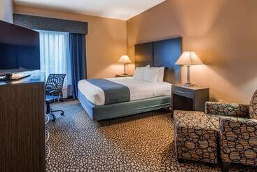 Best Western Plus Bradenton Hotel & Suites