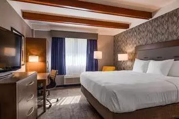 Best Western Plus Portsmouth Hotel & Suites