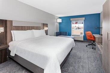 Holiday Inn Express Hotel & Suites Chicago Algonquin, An Ihg