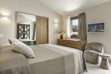 בית מלון כפרי Borgo Antico San Pantaleo