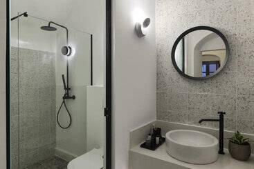 هتل La Maltese Estate