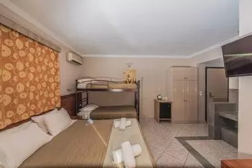Aparthotel Planos Beach Hotel