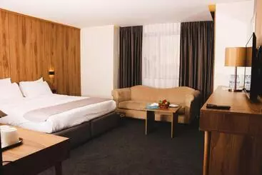 هتل The Sandy Palace