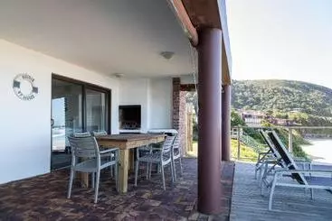 فندق Arch Rock Chalets