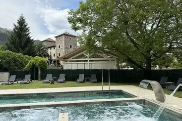 Akla Hotel Palacio Torre De Ruesga