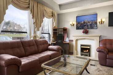 酒店 Days Inn By Wyndham Toronto East Lakeview