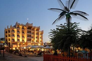 בית מלון כפרי Life