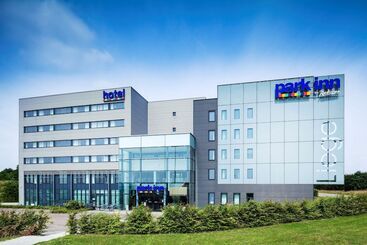 בית מלון כפרי Park Inn By Radisson Liege Airport