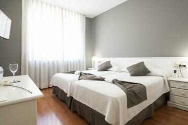 호텔 Isabel De Segura