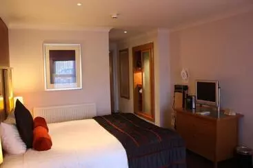 Отель Alexandra House