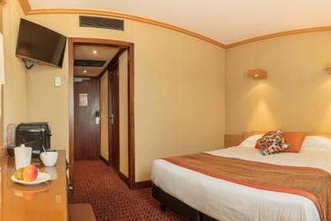 酒店 Hôtel Du Béryl, Lons Le Saunier