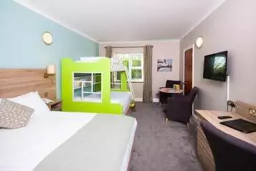 Hotel Treacys West County Conference And Leisure Centre