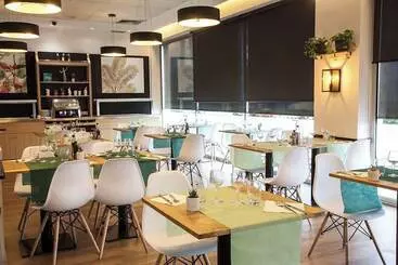 Отель Travelodge Barcelona Cornella Fira