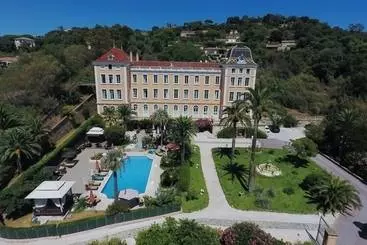Hotel L Orangeraie