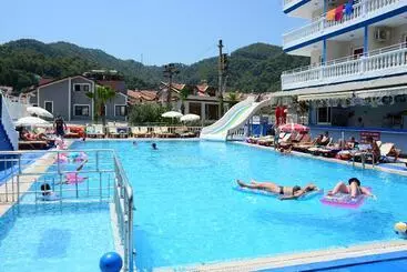 Hotell Musti S Royal Plaza