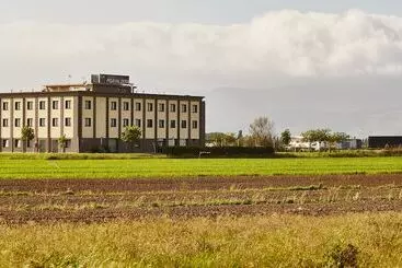 בית מלון כפרי Tower Inn Pisa Valdera