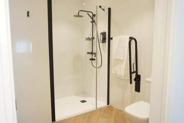 بنسيون Hostal León