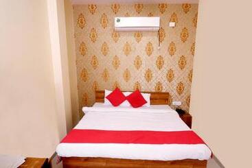 בית מלון כפרי Neelkanth