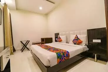 Fabhotel Golden Home