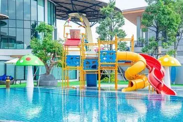 Hotel Elmas Cha Am Design