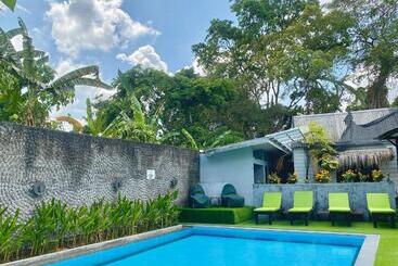 The Jungle Hostel Canggu