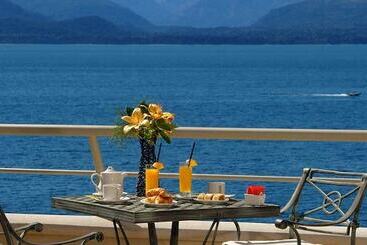 Cacique Inacayal Lake Hotel & Spa