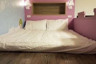 호텔 Childlike Innocence