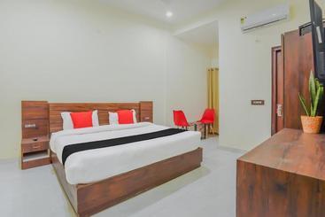 Hotel Capital O 80283 The Grand Himalaya