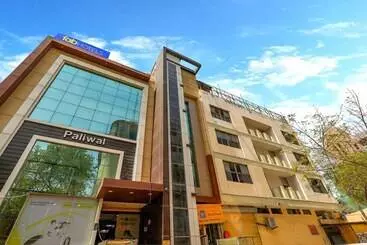 Hotel Fabexpress The Mall Inn