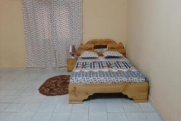 Pension Villa Chambre B Climatisée Douche Cuisine Salon