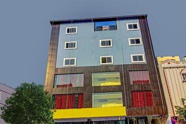 Hotel O Ab Residency Near Miraj Cinemas   Shalini Shivani