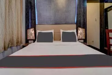 Hotel G Silver Srj Thaneesh Residency