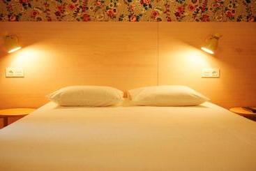 پانسیون Boreal Calima