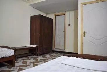 پانسیون Demetro Guest House