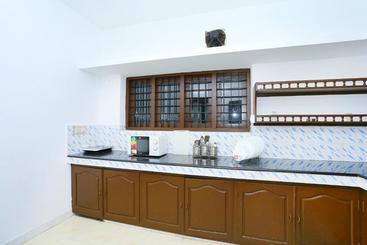 Pensão Oyo 77661 The Apartments 2 Bhk