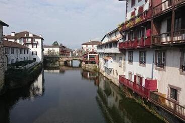 Bed and Breakfast Villa Goxoki Avec Piscine Saint Jean Pied De Port