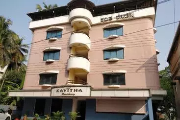 ホテル Kavitha Residency