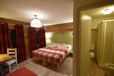 هتل Petit Dahu Chambres Et Restaurant