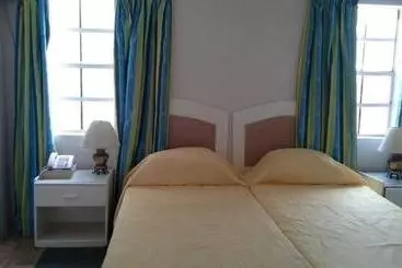 هتل The Mirabelle Apartments