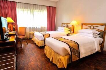 Waterfront Insular Hotel Davao