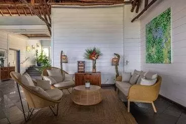 هتل Le Boucan Canot