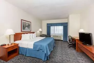 فندق Baymont By Wyndham Des Moines Airport