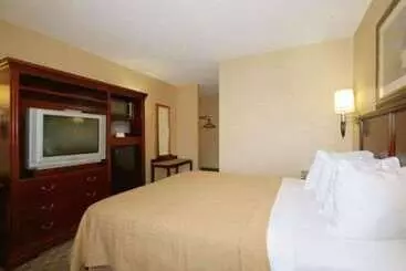 호텔 Quality Inn & Suites