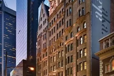 아파트 Aka Times Square